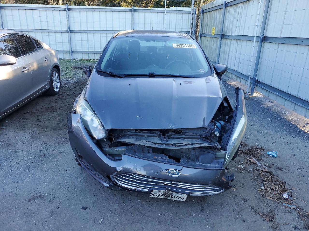 2016 Ford Fiesta Se - Image 5