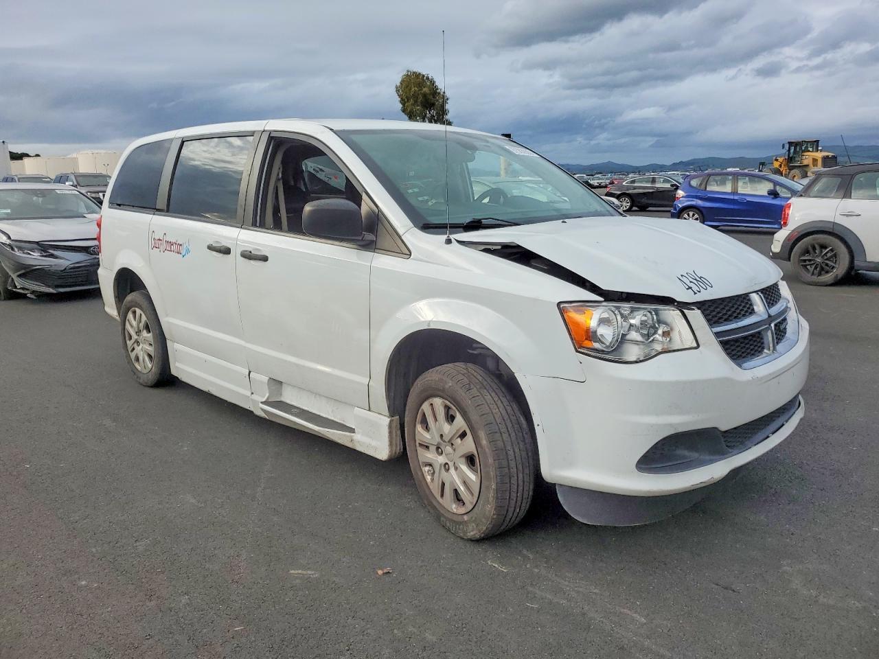 2019 Dodge Grand Caravan Se - Image 4