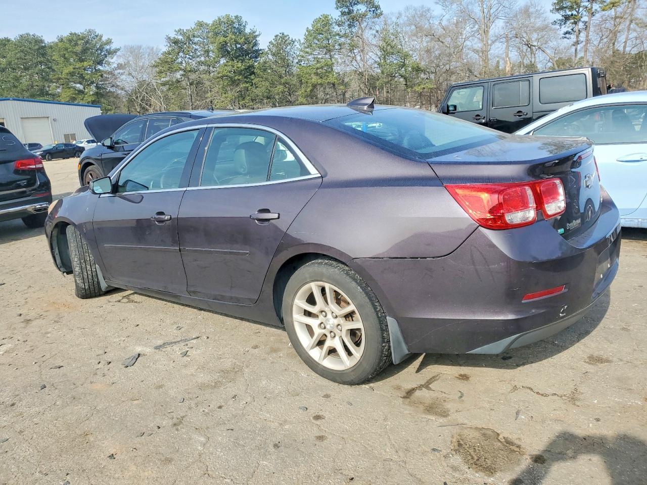 2015 Chevrolet Malibu - Фото 2