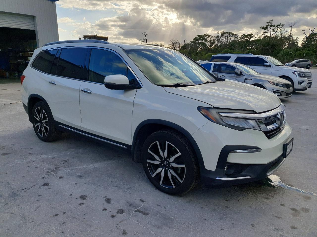 2019 Honda Pilot Touring - Image 4