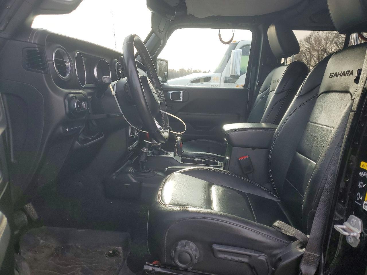 2023 Jeep Wrangler Sahara 4Xe - Image 7