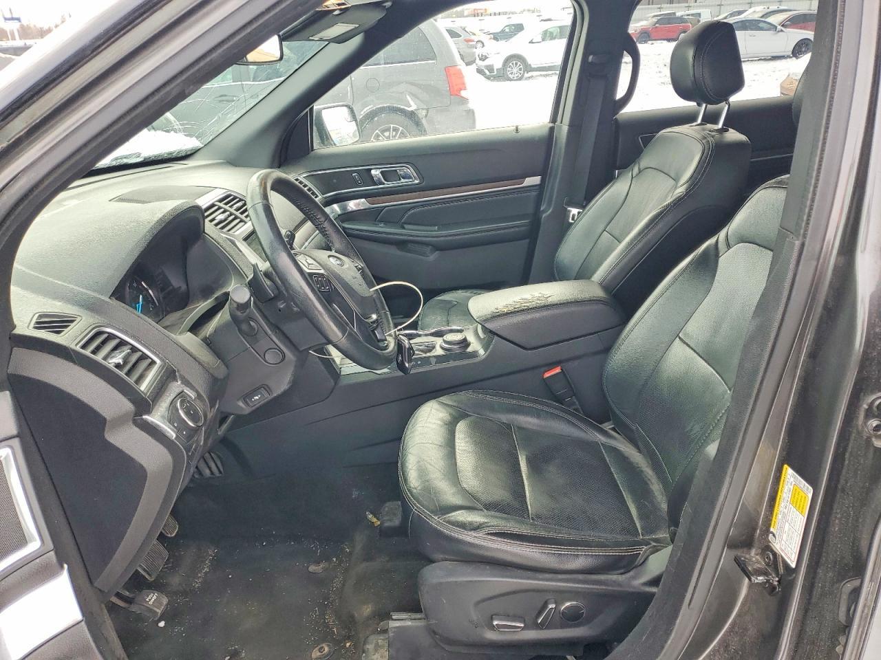 2017 Ford Explorer Limited - Image 7