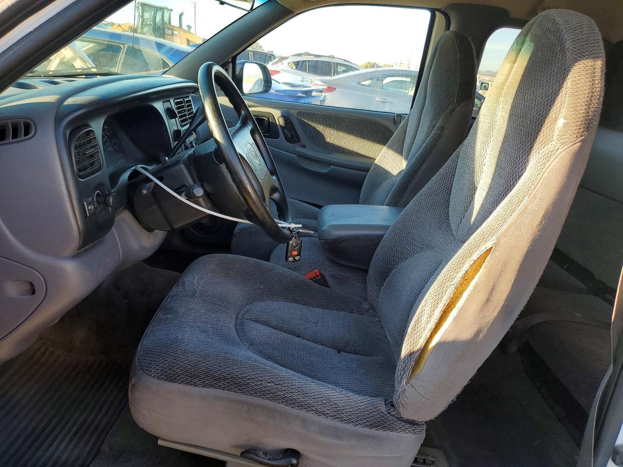 1998 Dodge Dakota - Image 7