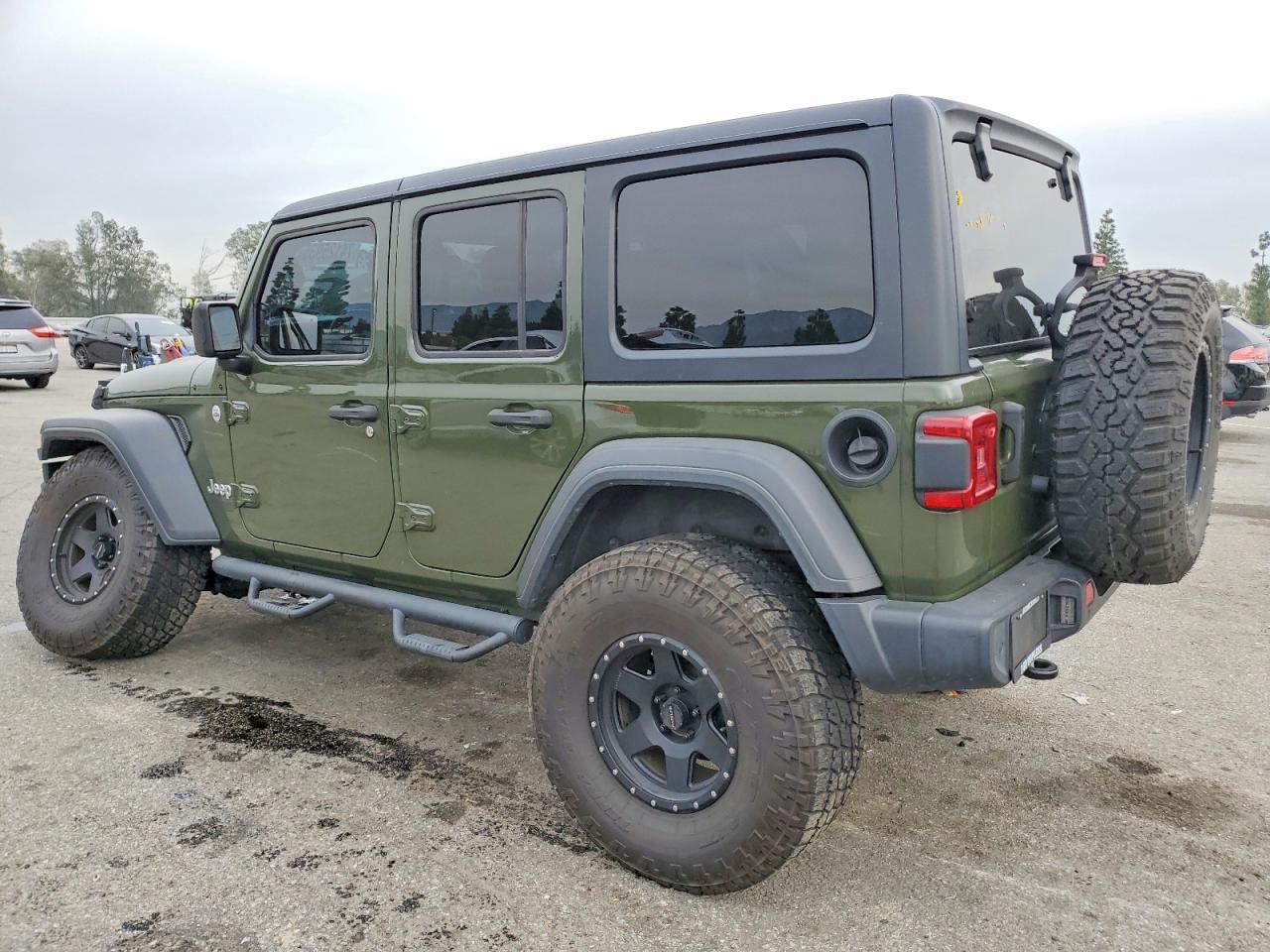 2020 Jeep Wrangler Unlimited Sport - Фото 2