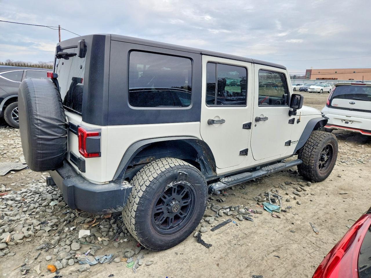 2010 Jeep Wrangler Unlimited Sahara - Фото 3