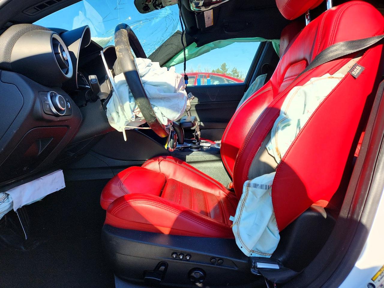 2022 Alfa Romeo Giulia - Фото 7