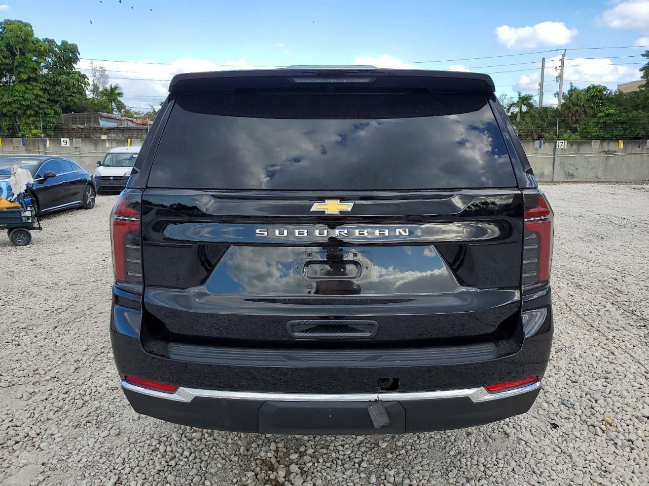 2025 Chevrolet Suburban C1500 Ls - Image 6