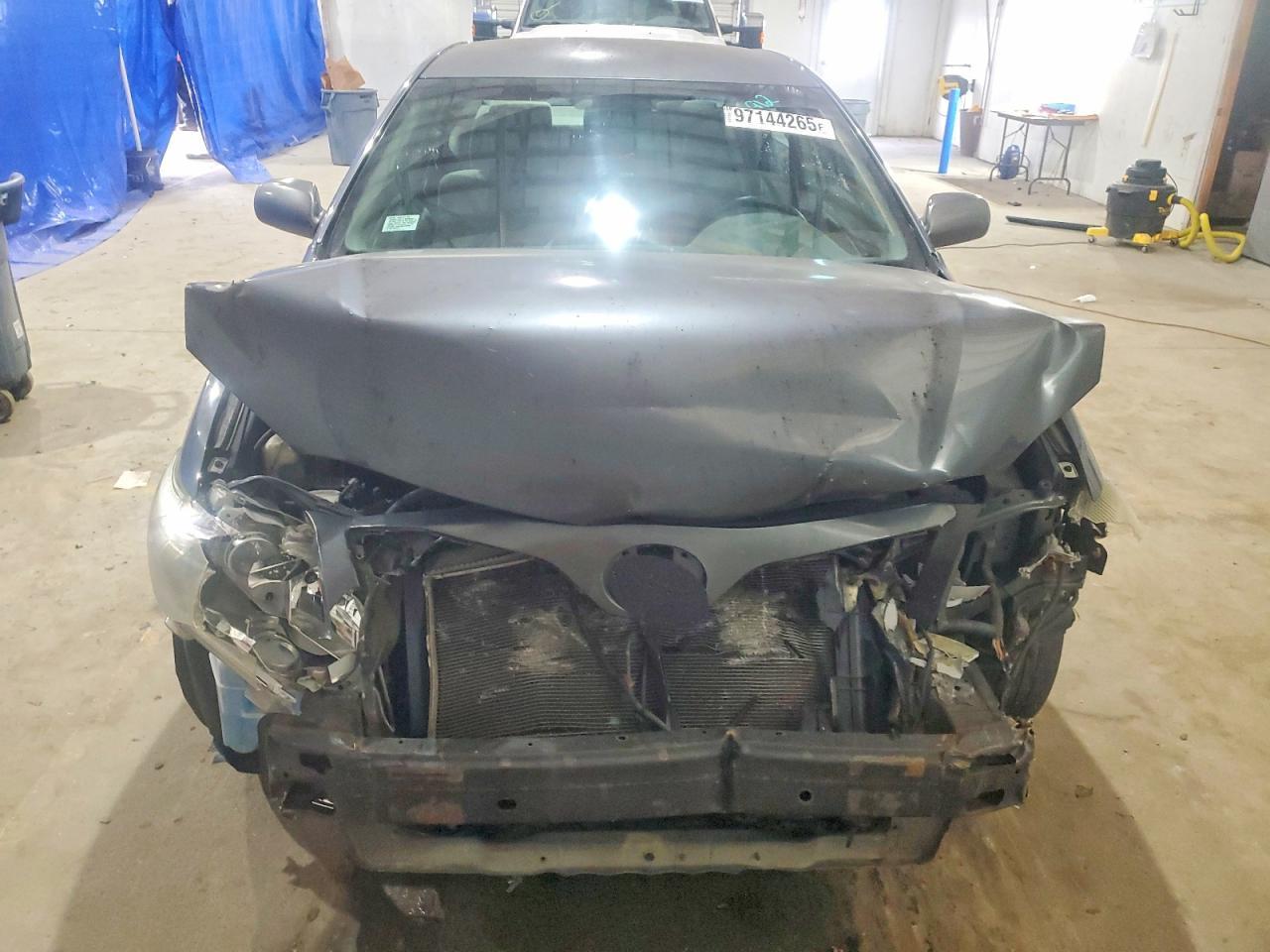 2010 Toyota Camry Le - Фото 5