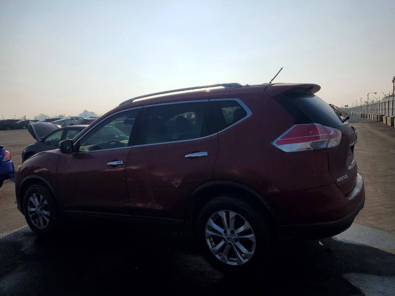 2016 Nissan Rogue S - Фото 2