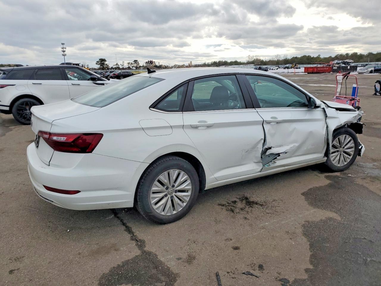 2020 Volkswagen Jetta S - Фото 3