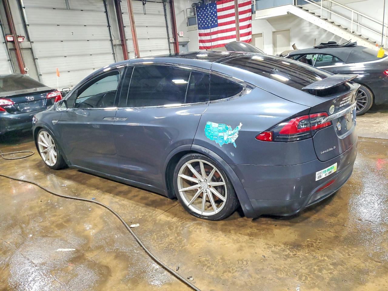 2016 Tesla Model X - Фото 2