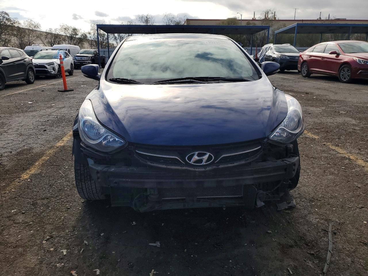 2013 Hyundai Elantra Limited - Image 5