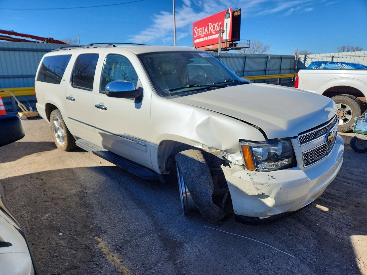 2014 Chevrolet Suburban K1500 Ltz - Image 4