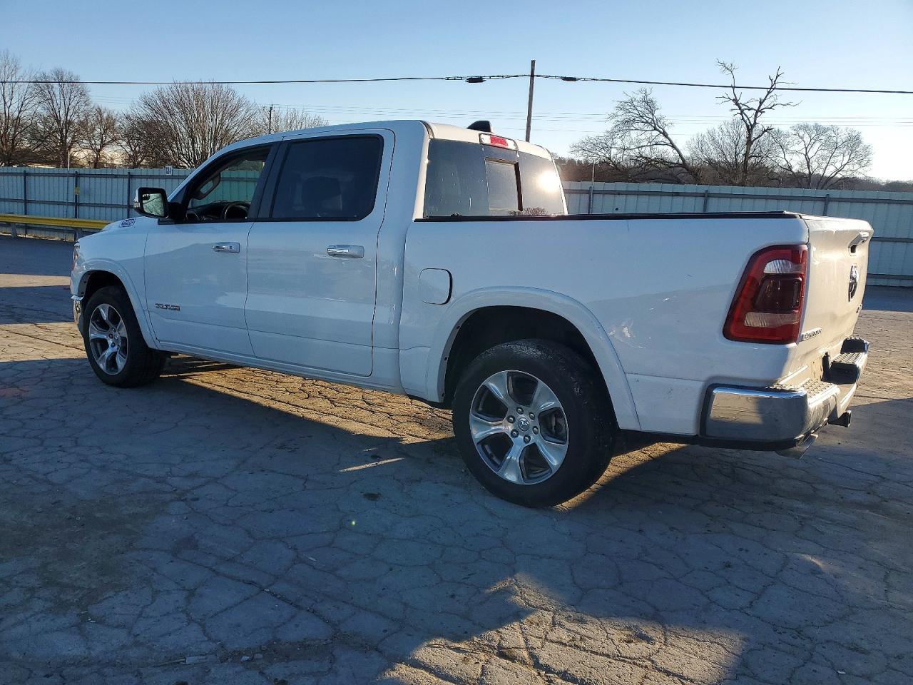 2020 Ram 1500 Laramie - Фото 2
