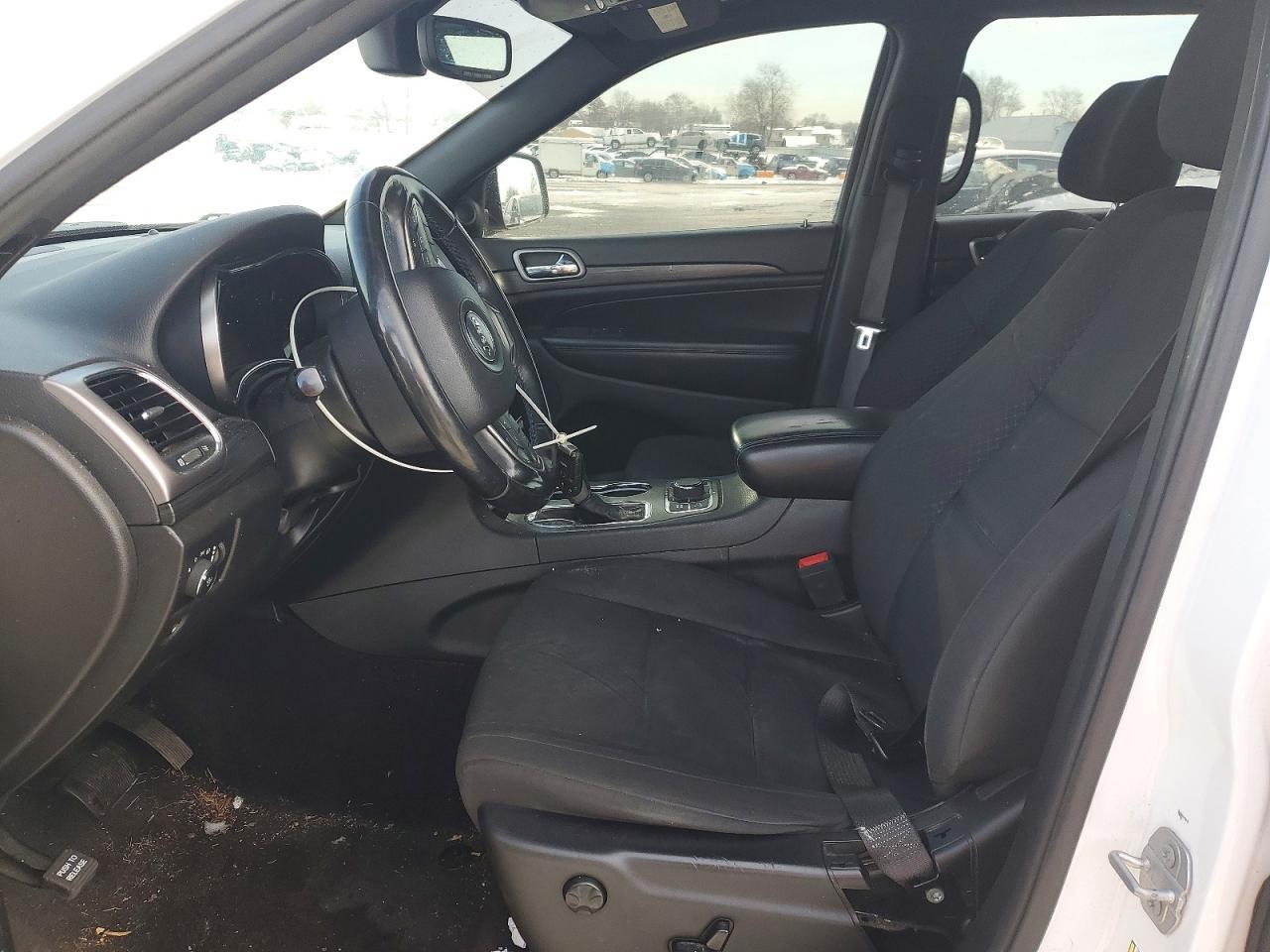2019 Jeep Grand Cherokee Laredo - Image 7