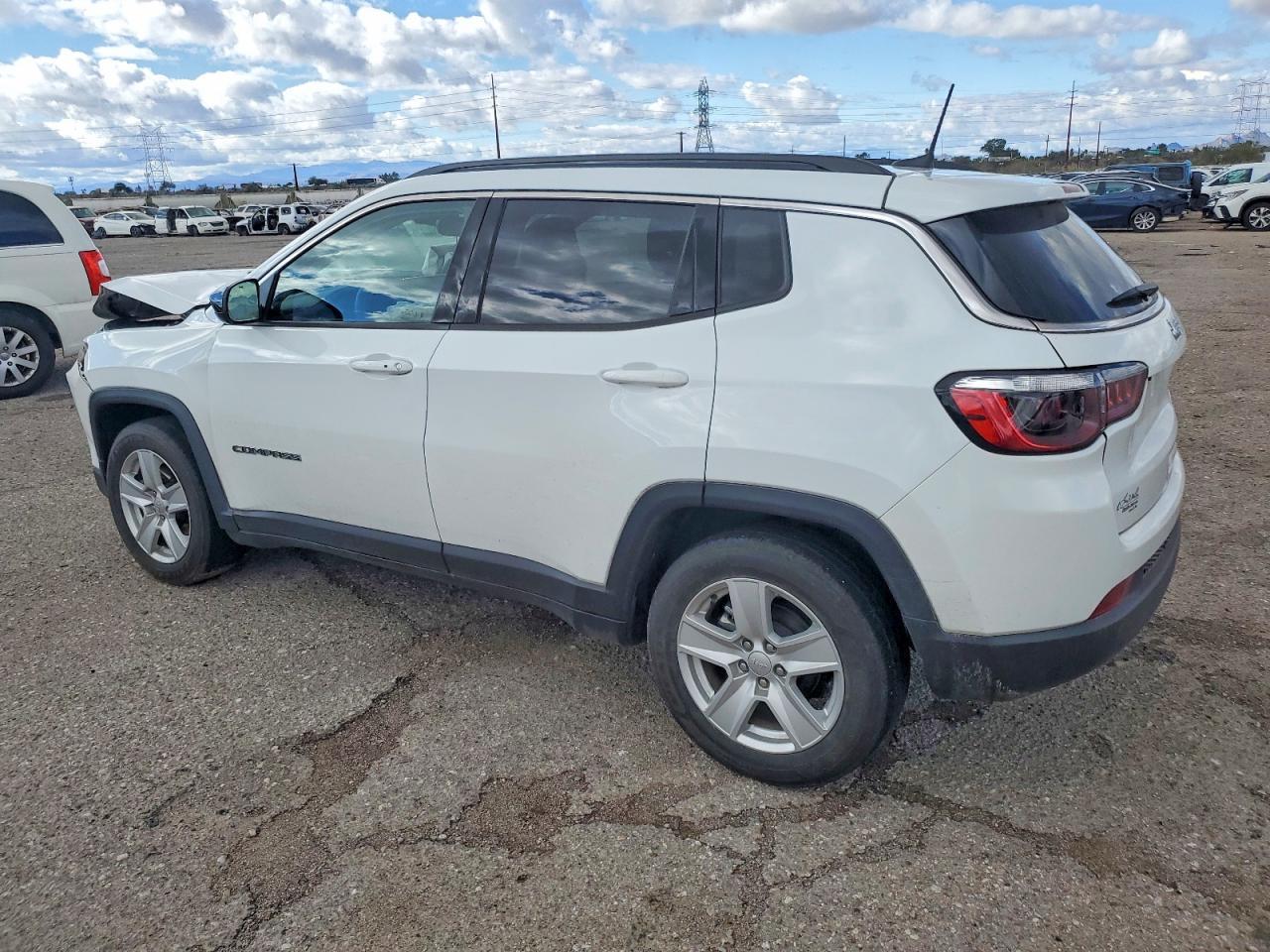 2022 Jeep Compass Latitude - Фото 2