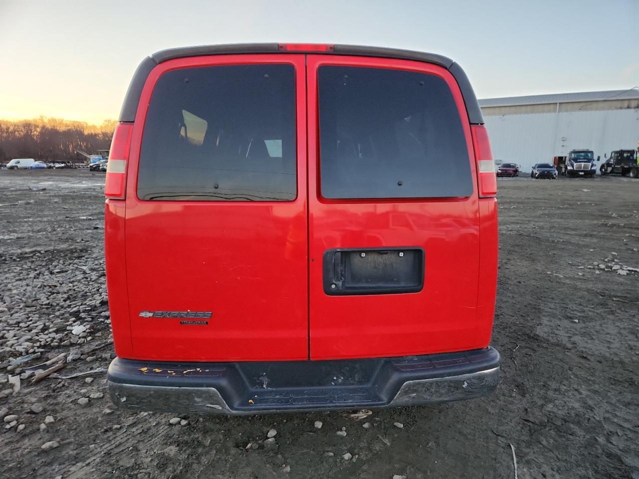 2016 Chevrolet Express G3500 Lt - Image 6