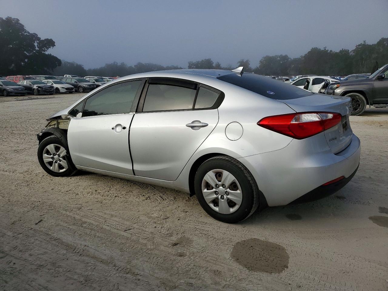 2016 Kia Forte Lx - Image 2
