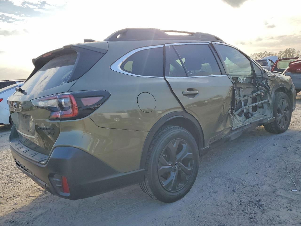 2022 Subaru Outback Onyx Edition Xt - Фото 3