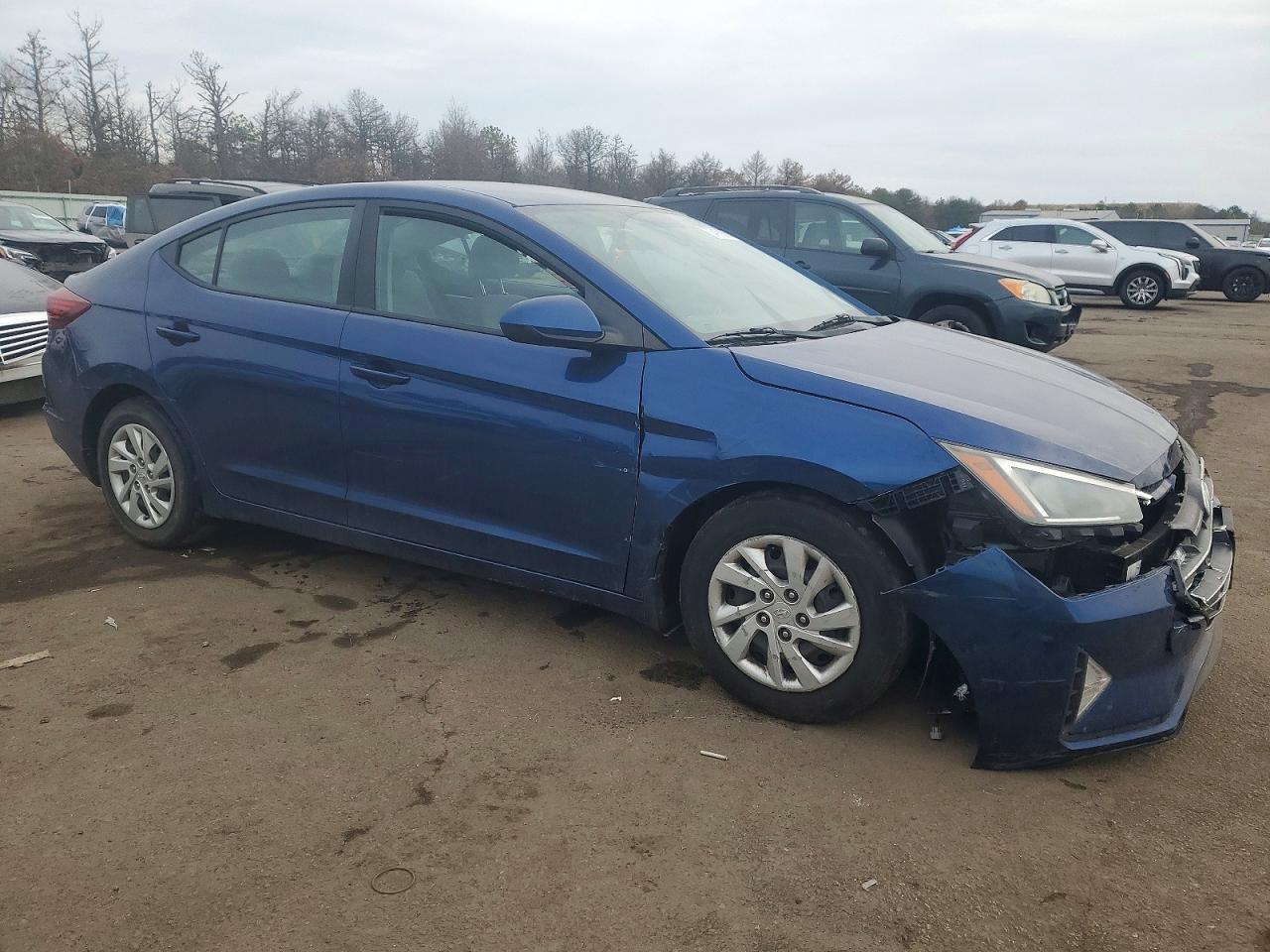 2019 Hyundai Elantra Se - Image 4