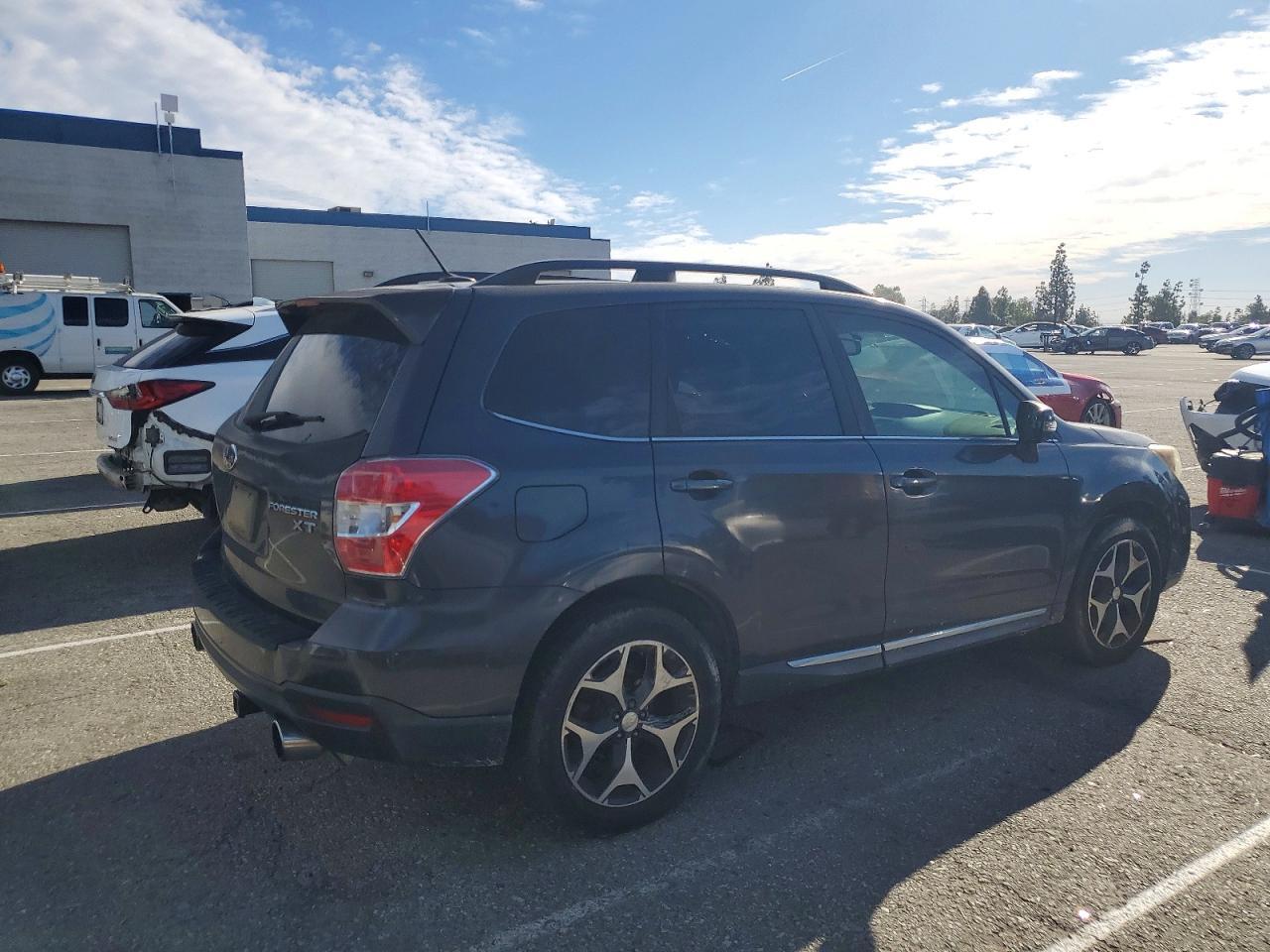 2015 Subaru Forester 2.0Xt Touring - Фото 3