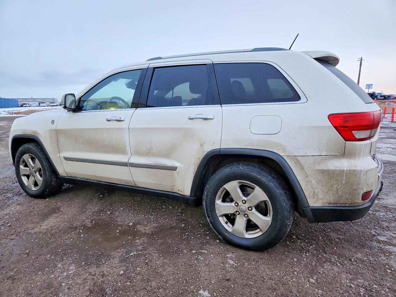 2011 Jeep Grand Cherokee Overland - Фото 2