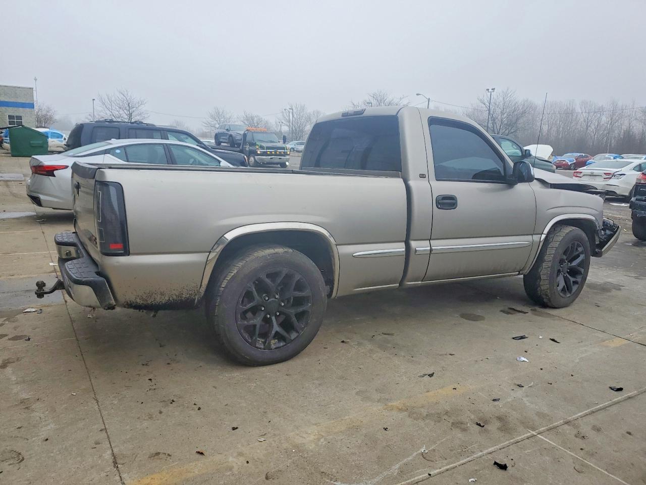 2001 GMC New Sierra C1500 - Фото 3