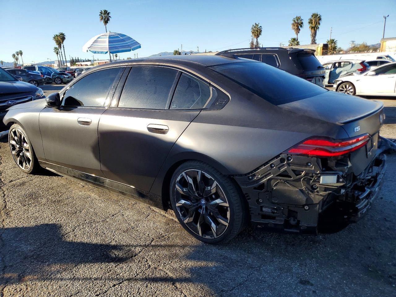 2025 BMW I5 Edrive 40 - Image 2