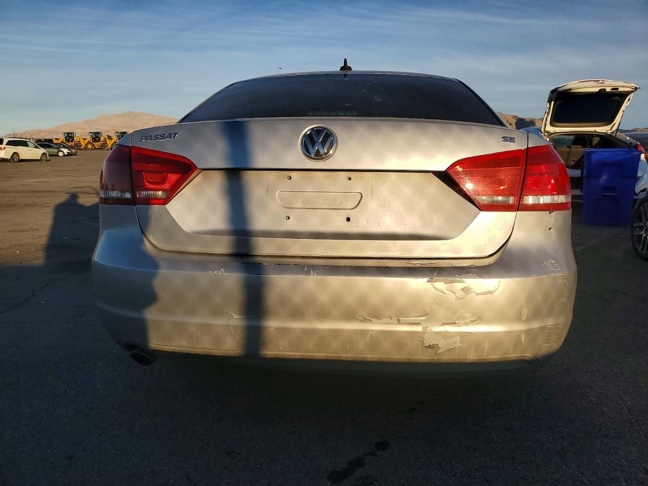 2013 Volkswagen Passat Se - Фото 6