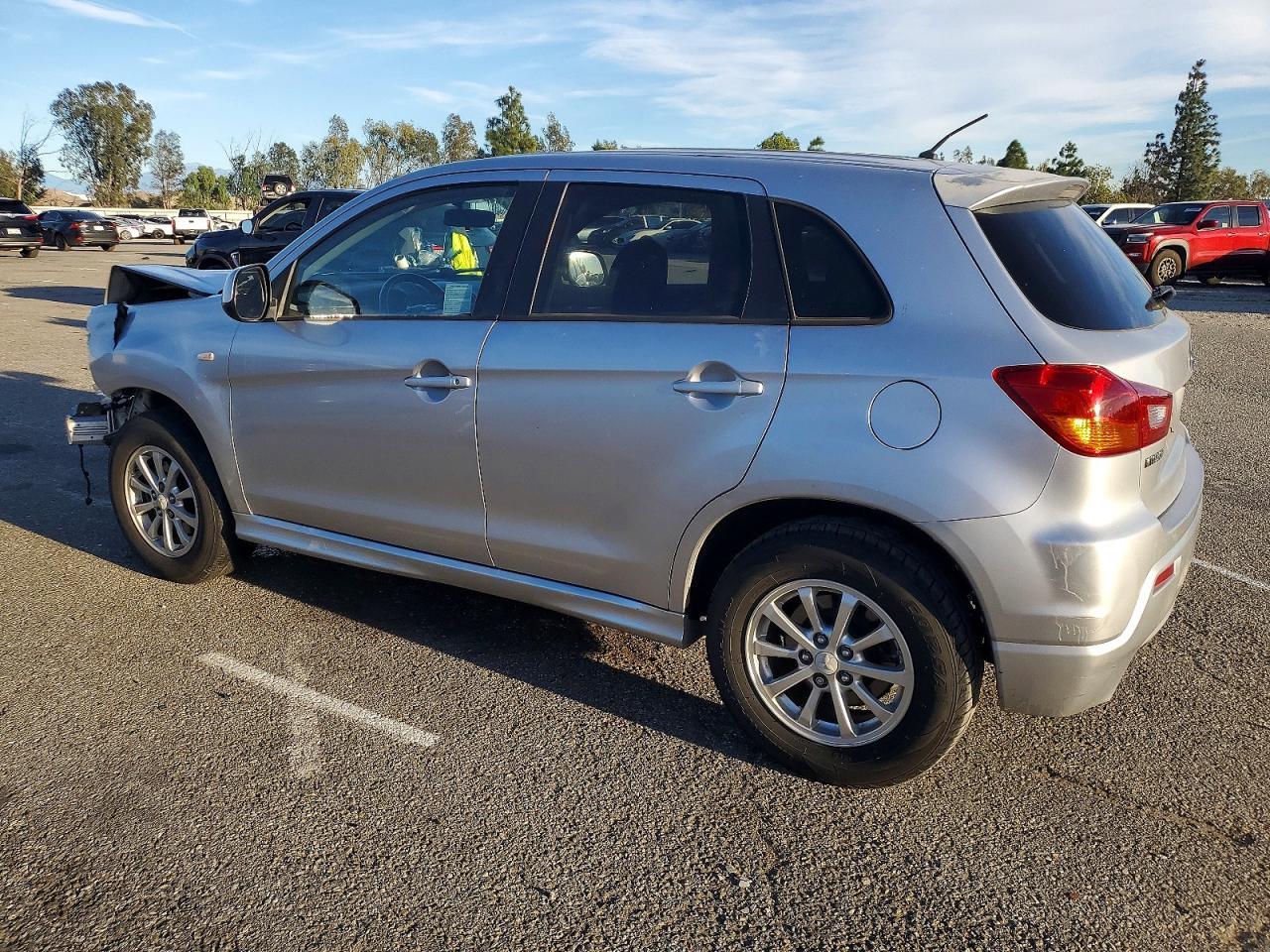 2011 Mitsubishi Outlander Sport Es - Фото 2