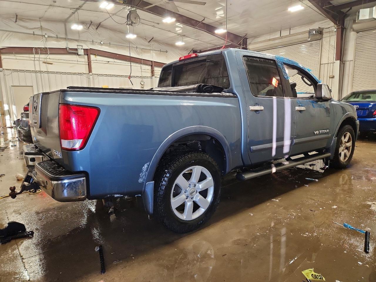 2010 Nissan Titan Xe - Фото 3
