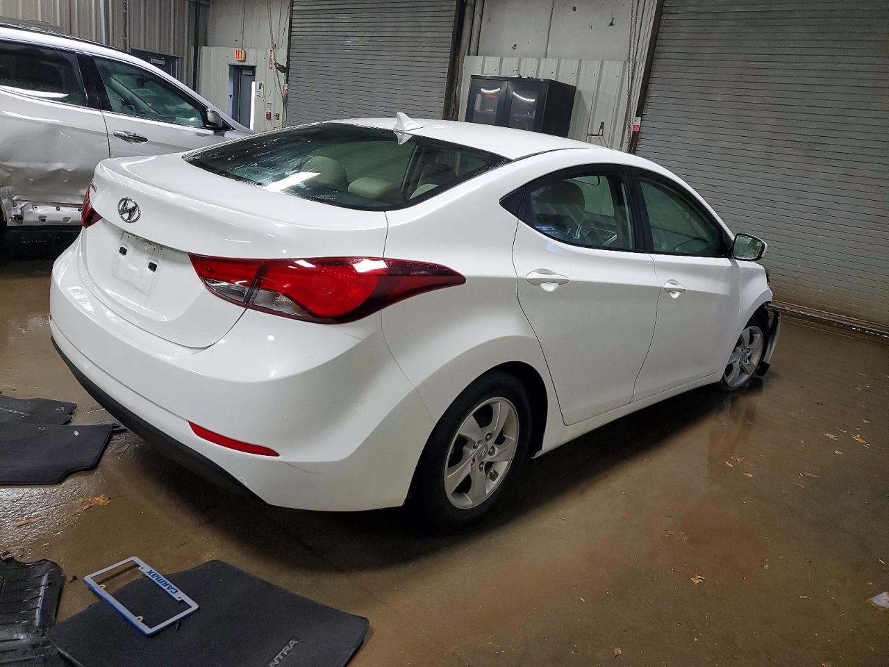 2014 Hyundai Elantra Se - Фото 3
