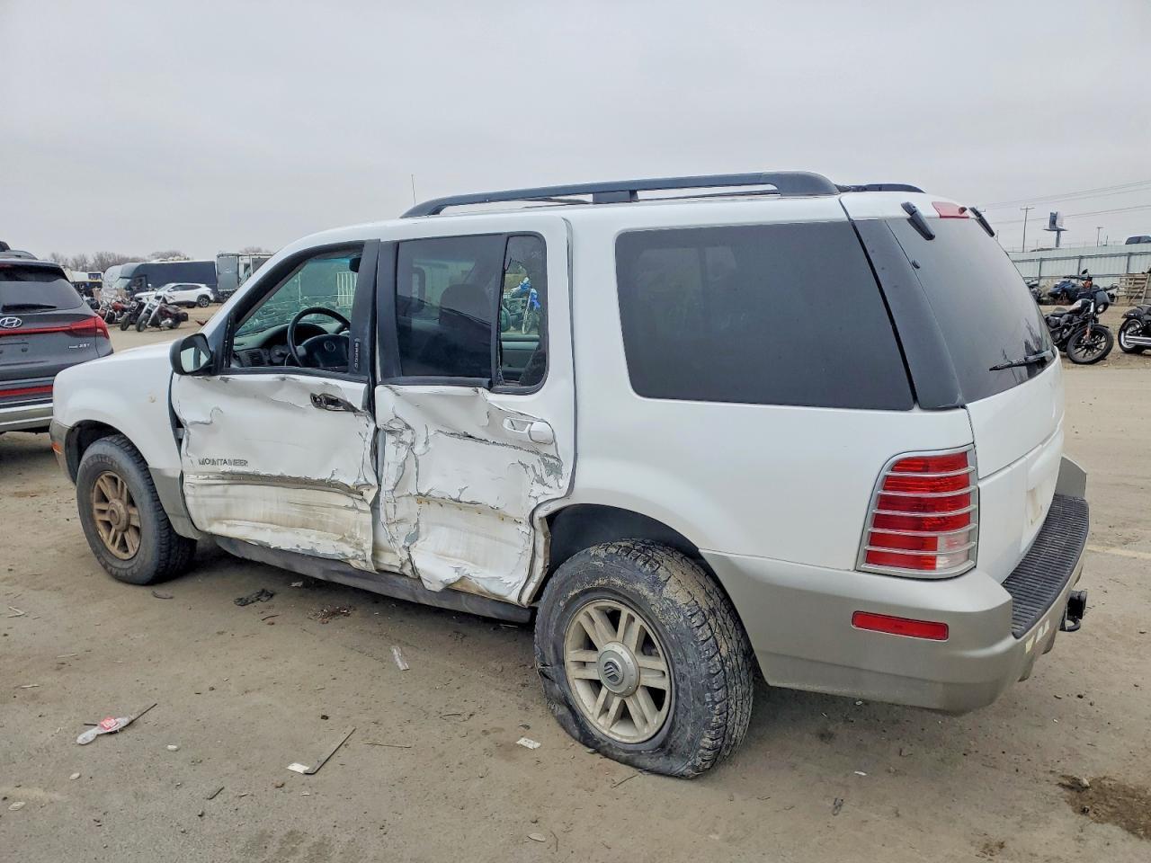2002 Mercury Mountaineer - Фото 2