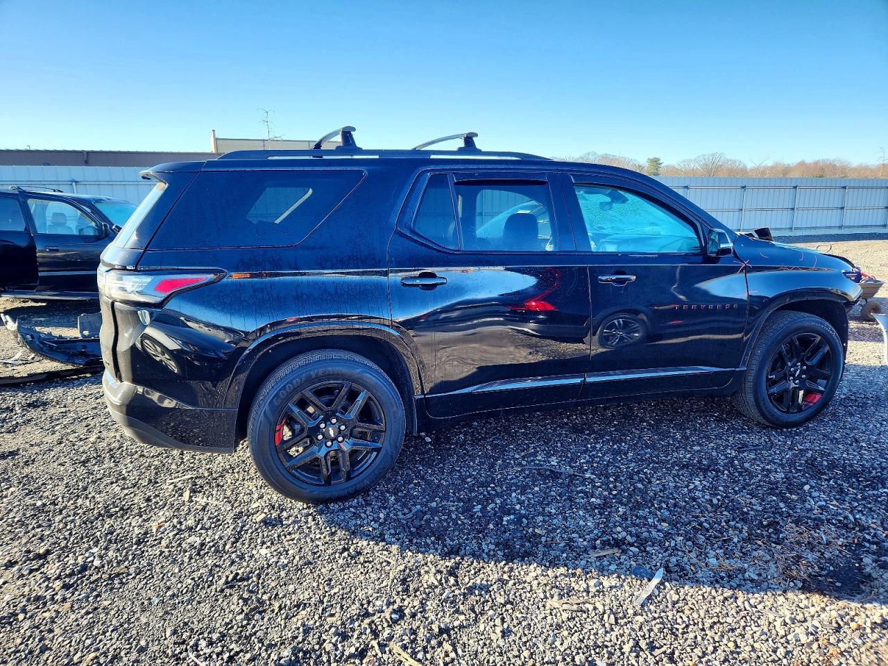 2020 Chevrolet Traverse Premier - Фото 3