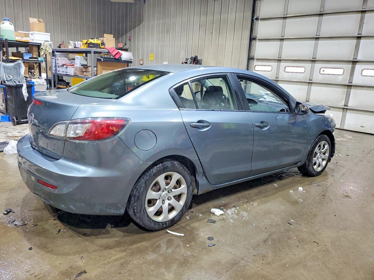 2012 Mazda 3 I - Image 3