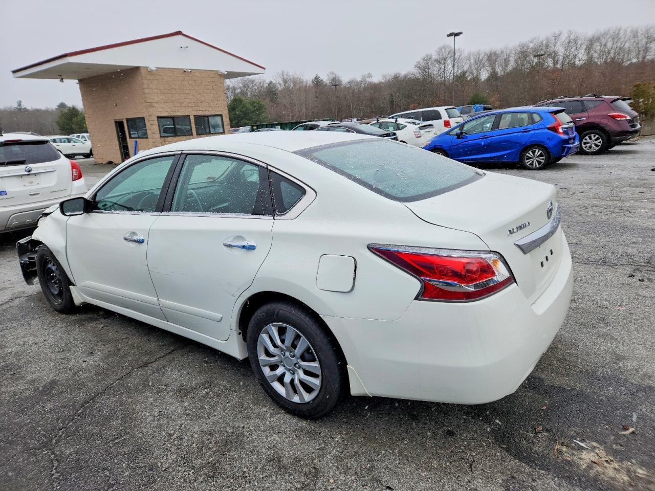 2015 Nissan Altima 2.5 S - Image 2