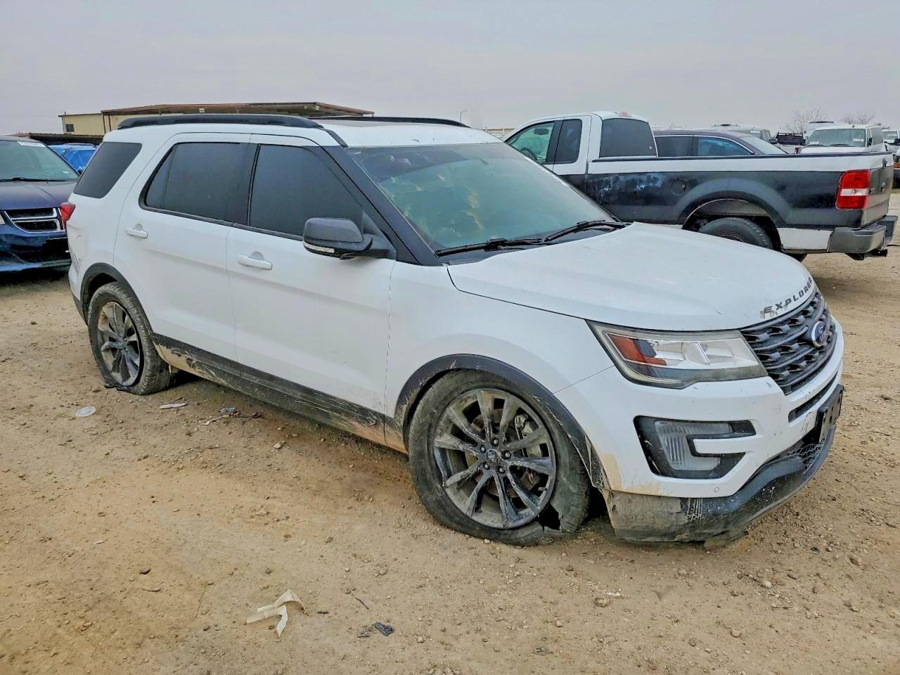 2017 Ford Explorer Xlt - Фото 4