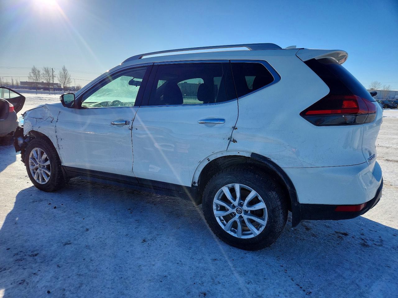 2020 Nissan Rogue S - Фото 2