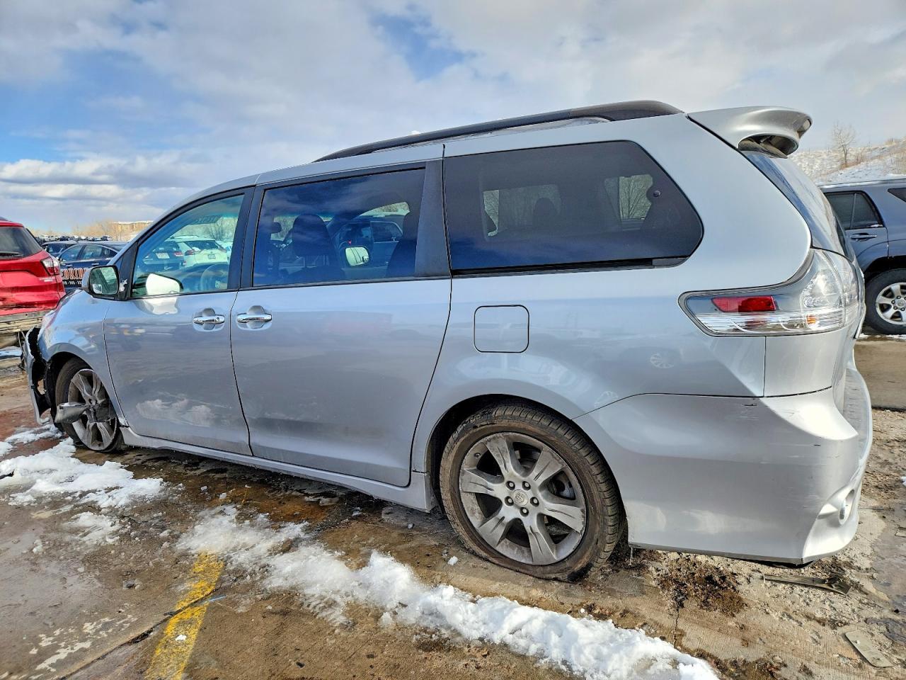 2014 Toyota Sienna Se 8-Passenger - Фото 2