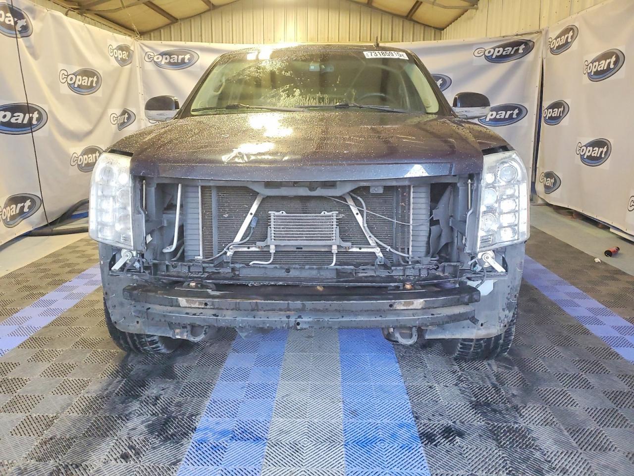 2013 Cadillac Escalade Premium - Image 5