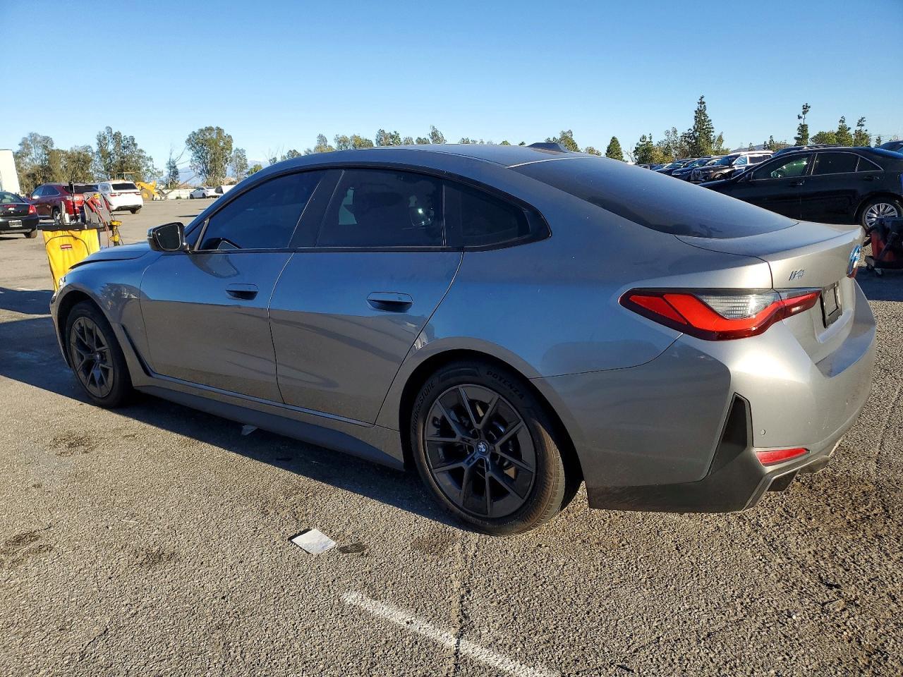 2022 BMW I4 Edrive 40 - Фото 2