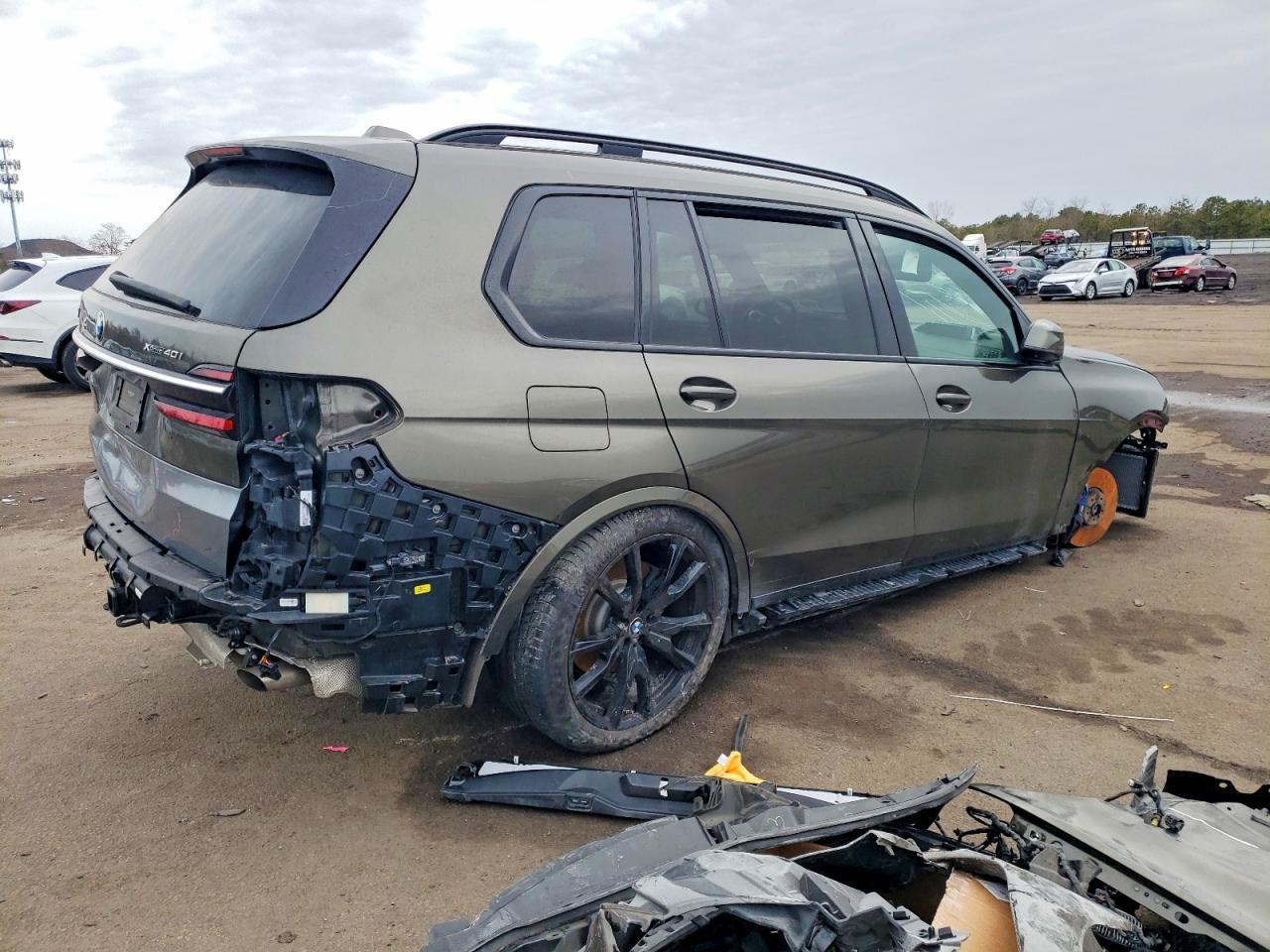 2023 BMW X7 xDrive40I - Фото 3