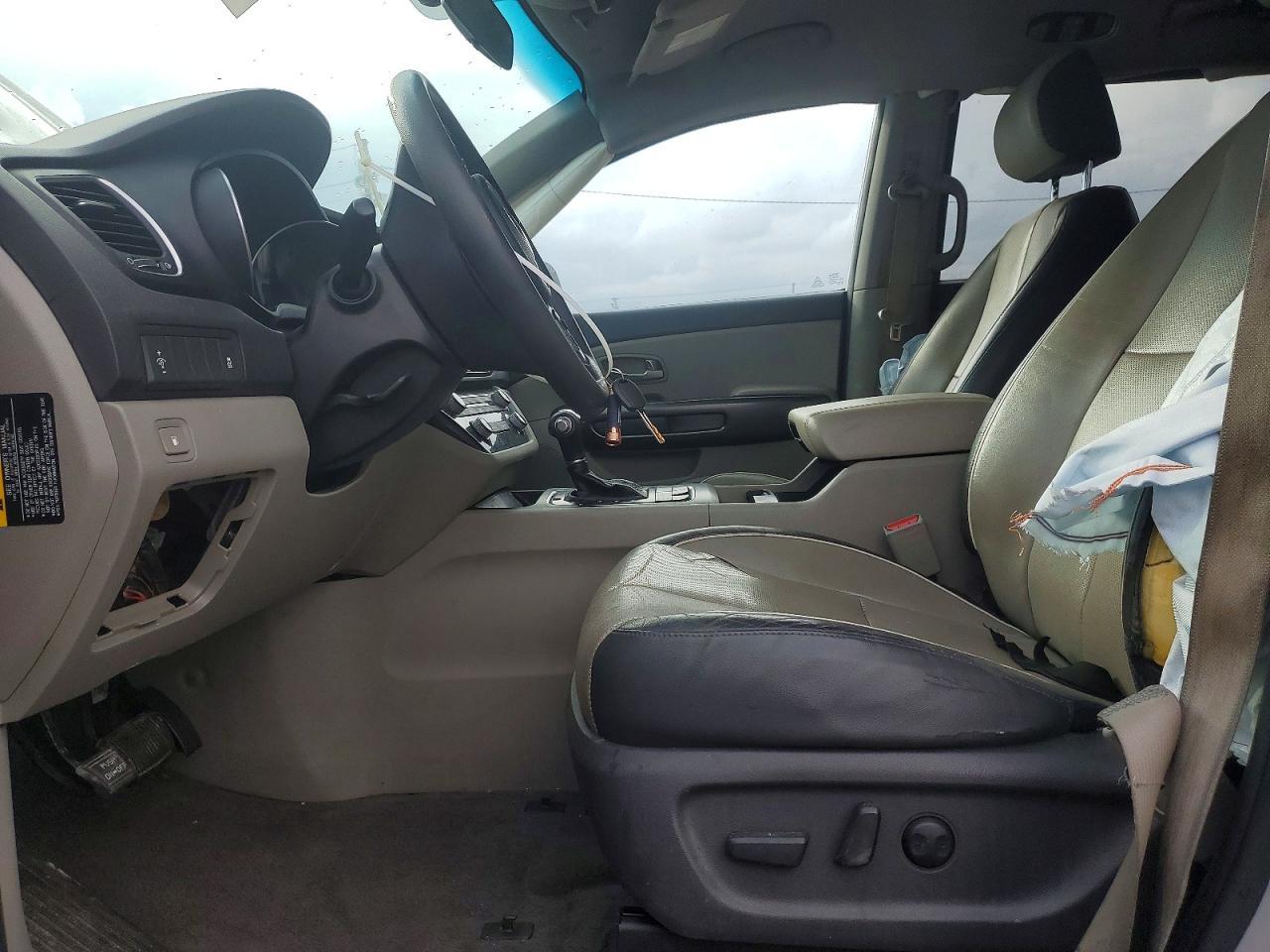 2015 Kia Sedona Lx - Фото 7