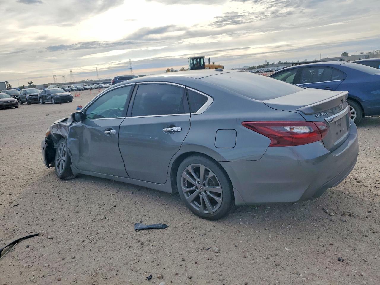 2018 Nissan Altima 2.5 - Фото 2