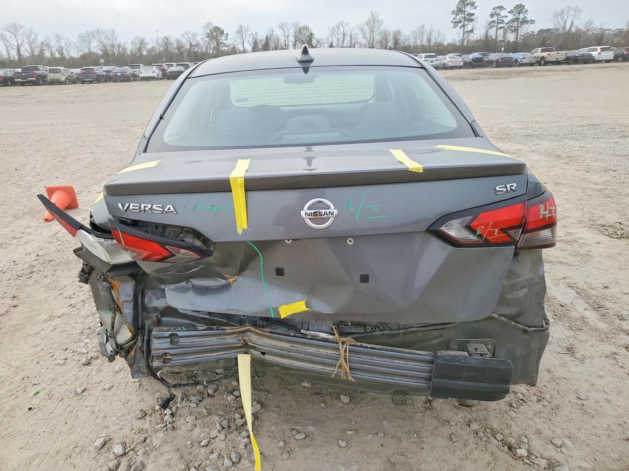 2021 Nissan Versa Sr - Image 6