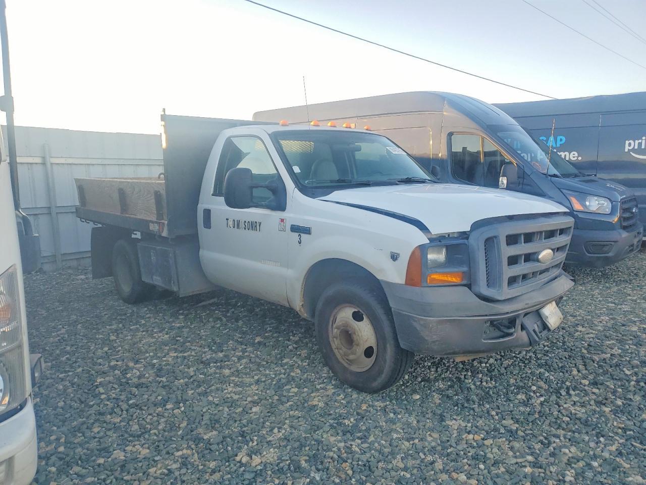 2005 Ford F350 Flatbed Truck - Фото 4
