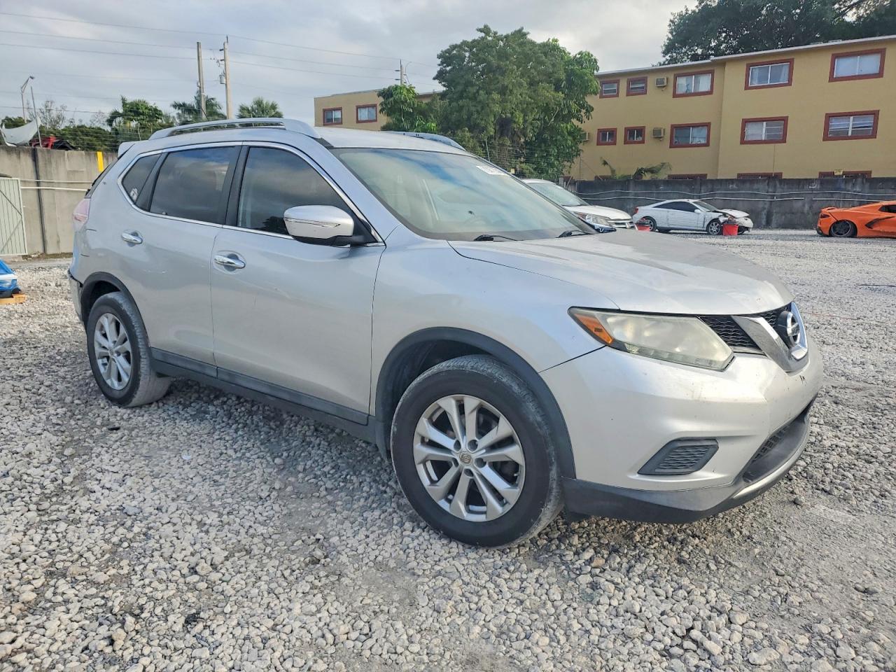 2014 Nissan Rogue Sv - Image 4