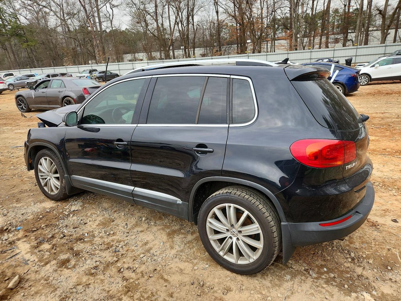 2013 Volkswagen Tiguan S - Image 2