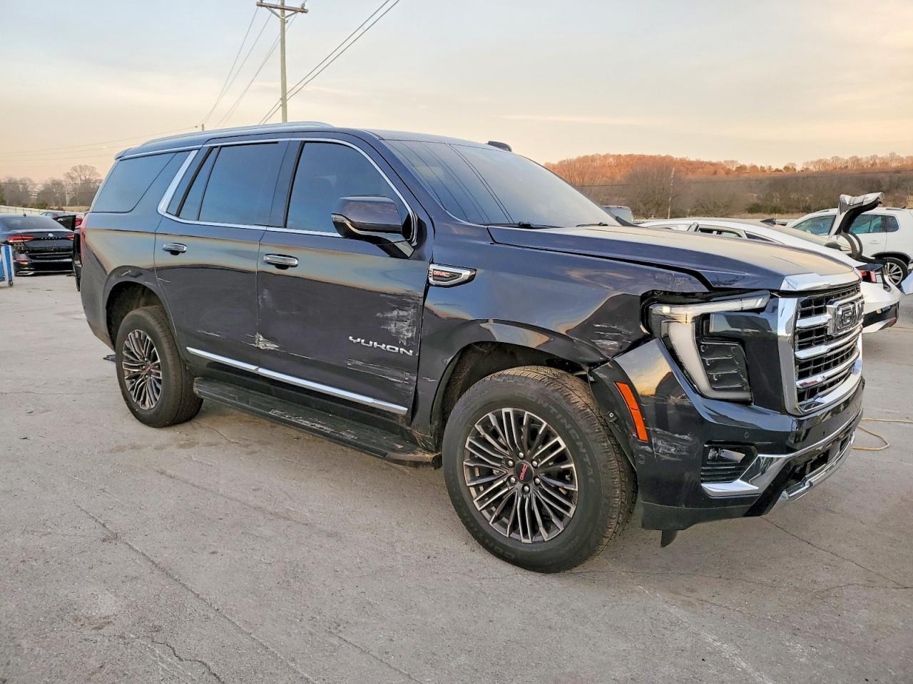 2025 GMC Yukon Elevation - Image 4