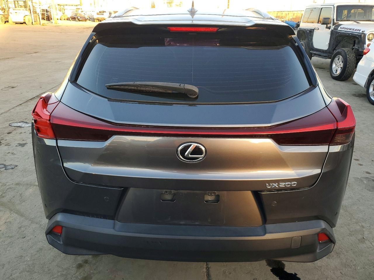 2022 Lexus Ux 200 Base - Image 6